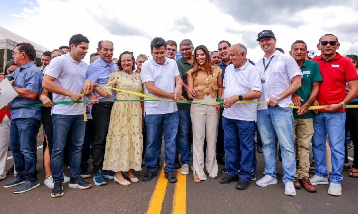 Rafael Fonteles inaugura novo asfalto da PI-320 em Nossa Senhora de Nazaré