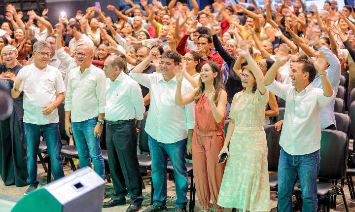 Rafael Fonteles participa de culto e destaca parceria com igrejas na construção de políticas sociais
