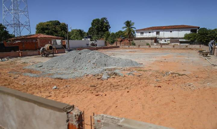Rafael Fonteles vistoria obras em Barreiras do Piauí, Monte Alegre do Piauí e Gilbués