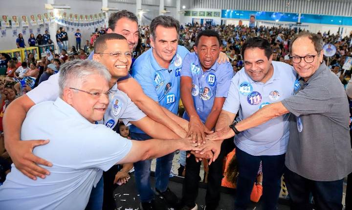 Senador reúne lideranças em comício na zona Sudeste de Teresina: 
