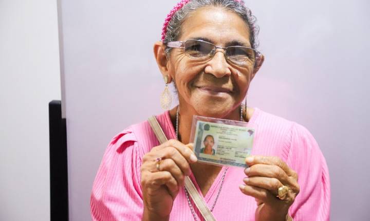 Servidores estaduais inativos e aposentados devem atualizar carteira de identidade