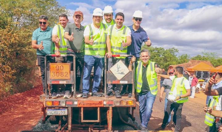Severo Eulálio acompanha avanço das obras da rodovia PI-379 em Picos