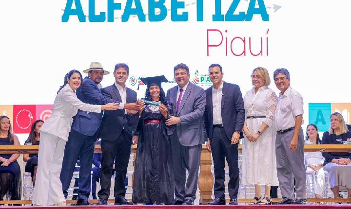 Presidente da Alepi participa da formatura do Programa Alfabetiza Piauí