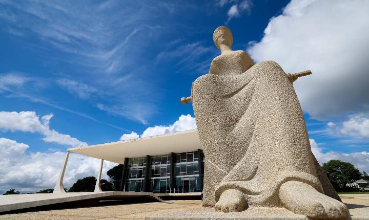 STF decide que auditores fiscais de estados e municípios não têm direito a salário de ministro