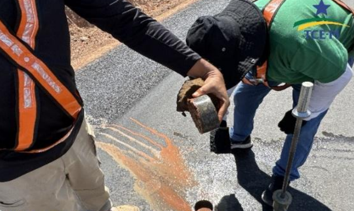 TCE-PI denuncia irregularidades em obra de pavimentação em Sebastião Baarros