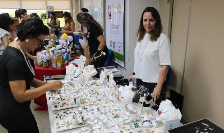 TCE-PI realiza feira e bazar solidário em homenagem ao Dia do Servidor Público