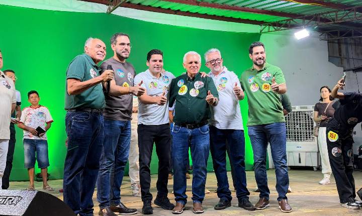 Themístocles Filho reúne lideranças e população na Zona Sul de Teresina
