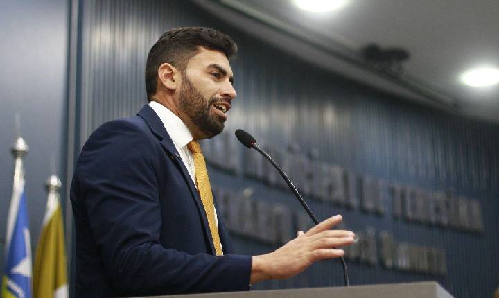 Vereador apresenta projeto para corrigir distorções salariais na saúde
