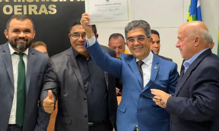 Vice-presidente da Alepi recebe cidadania na Câmara Municipal de Oeiras