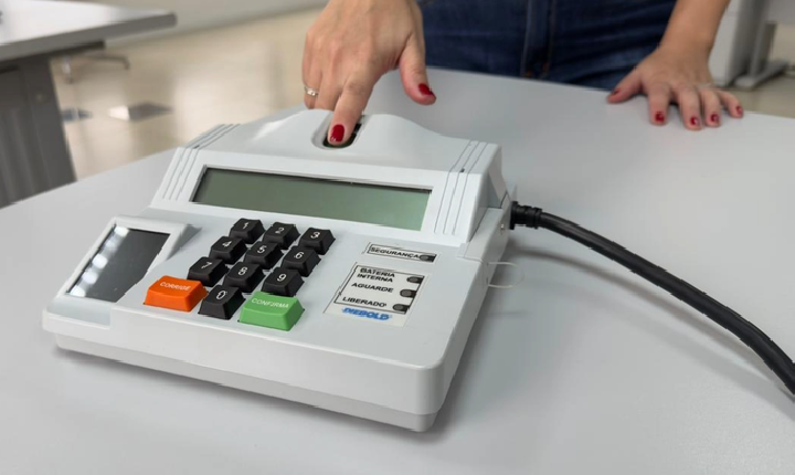 Zerézima comprova que urna eletrônica começa a funcionar com zero voto