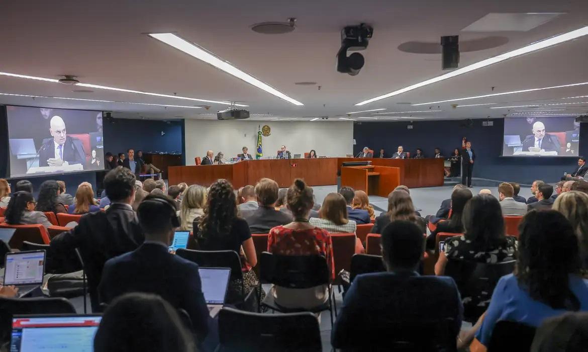 Supremo encerra primeiro dia do julgamento de Bolsonaro e aliados