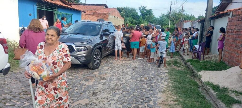 Ação da Sesapi e UFPI beneficia famílias com doação de cestas básicas em Teresina