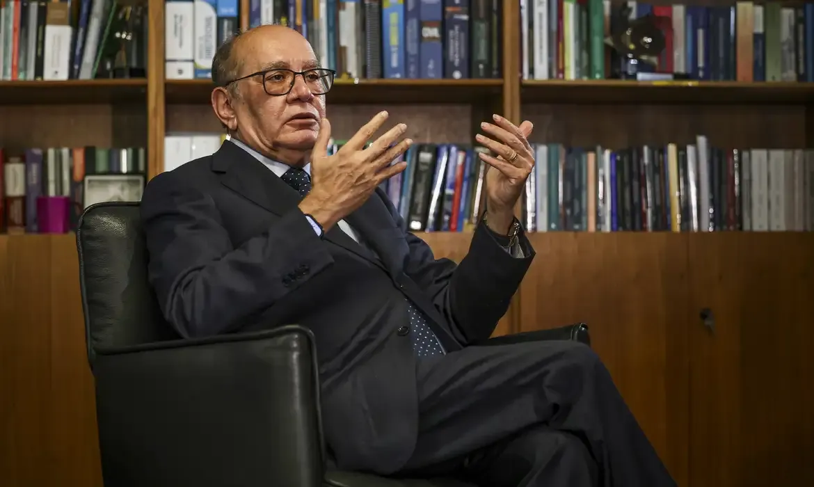 Gilmar Mendes suspende julgamento de Collor e leva caso ao Plenário do Supremo