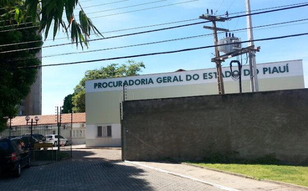 Governo do Estado divulga edital de concurso que oferece dez vagas para procurador