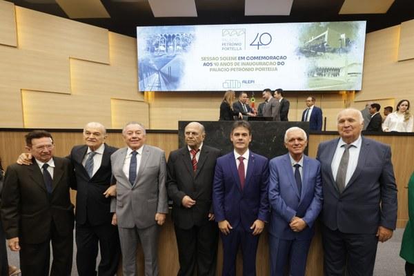 Inauguração do Palácio Petrônio Portela há 40 anos marcou a redemocratização do Brasil