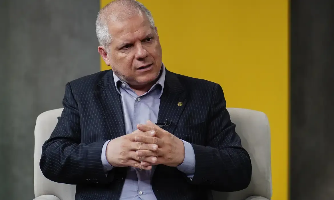 Justiça Federal determina afastamento do presidente do INSS, Alessandro Stefanutto