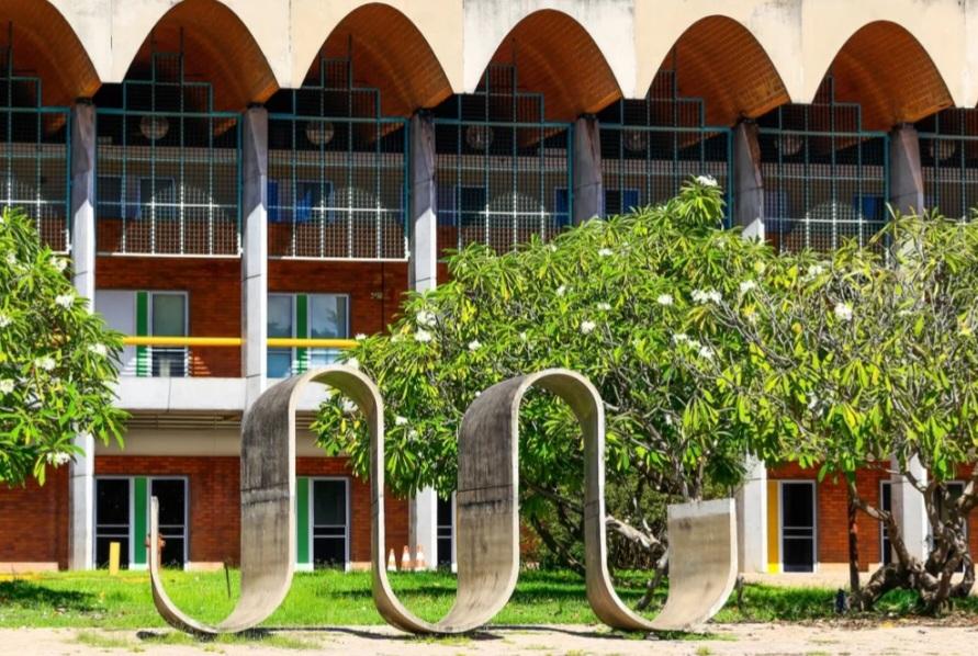 Palácio Petrônio Portella, sede da Assembleia Legislativa do Piauí, completa 40 anos