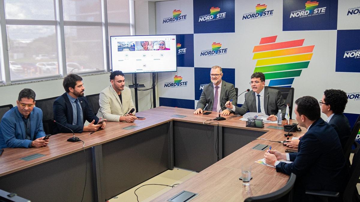 Rafael Fonteles discute pautas estratégicas em reuniões das Câmaras Técnicas do Consórcio Nordeste