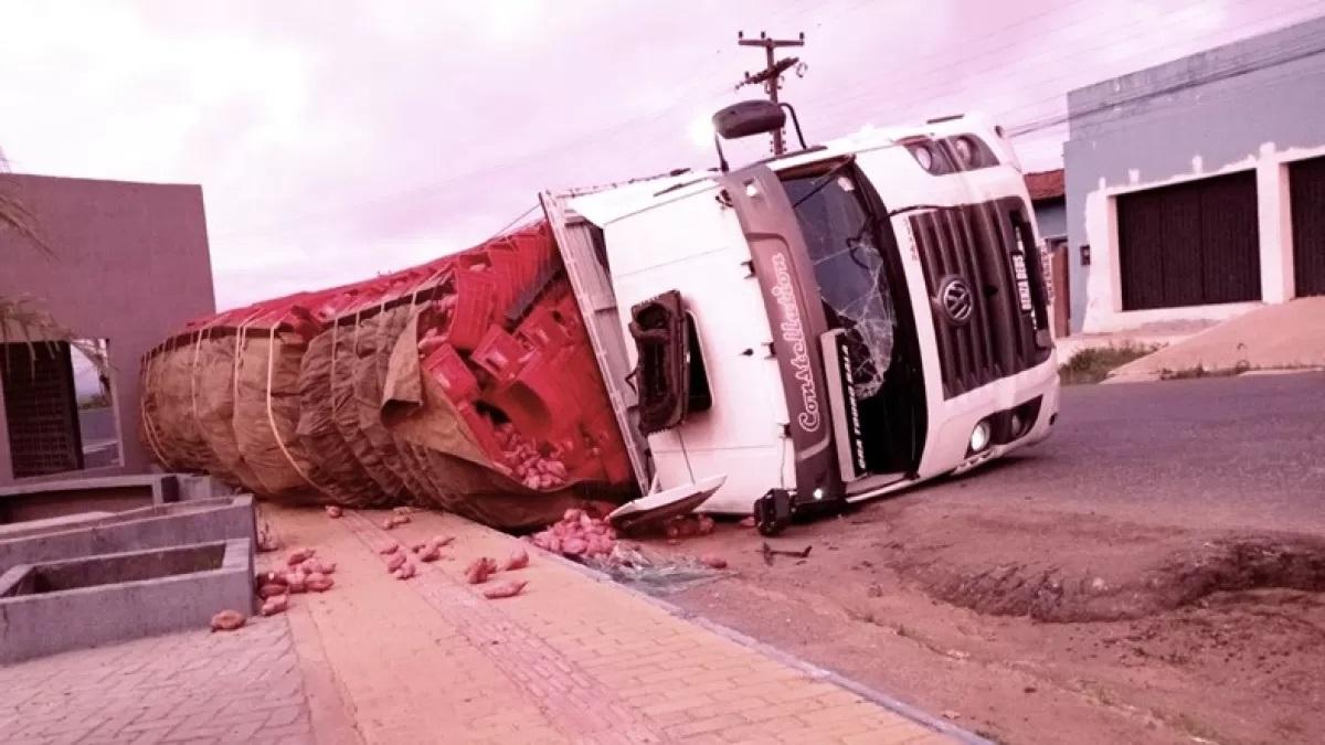 Deputado Gil Carlos anuncia as obras de rebaixamento da BR-135 em Gilbués pelo DNIT