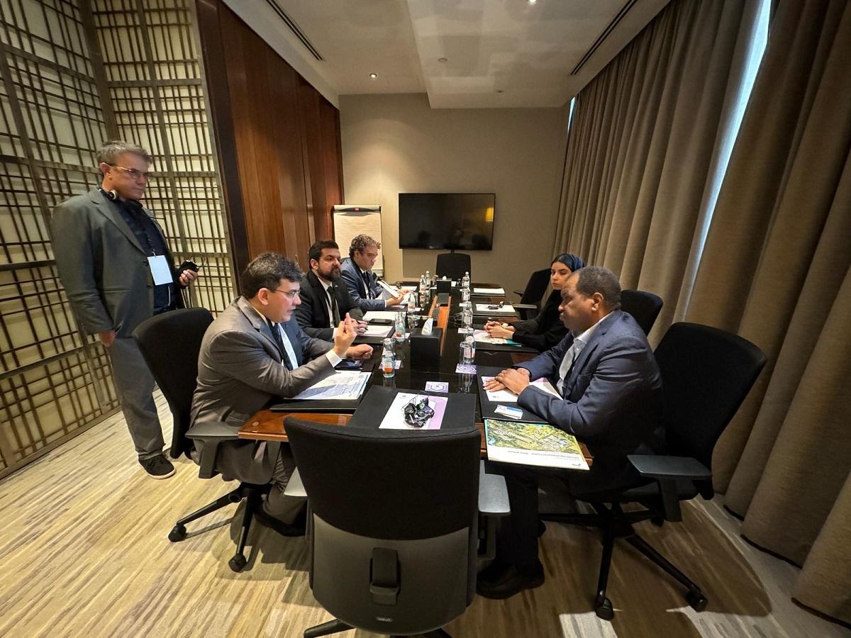 Governador Rafael Fonteles negocia parcerias do Piauí com empresas da Arábia Saudita