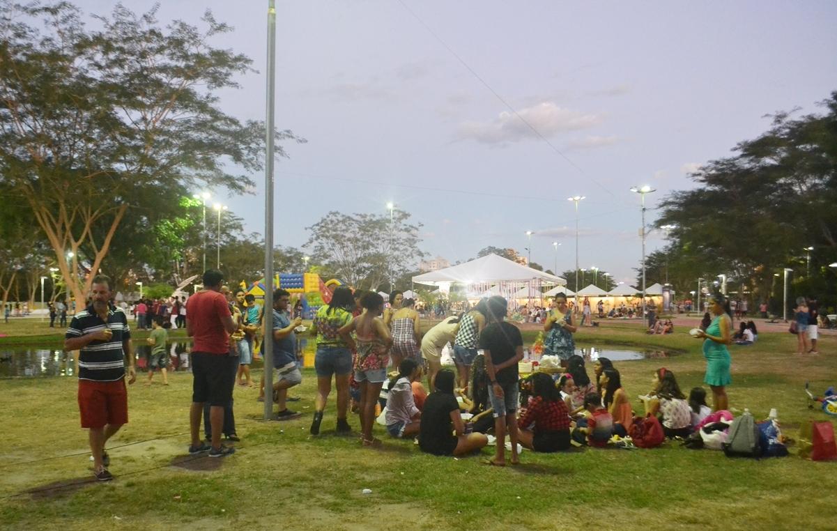 Internet gratuita chega à praças, bibliotecas e mercados públicos de Teresina