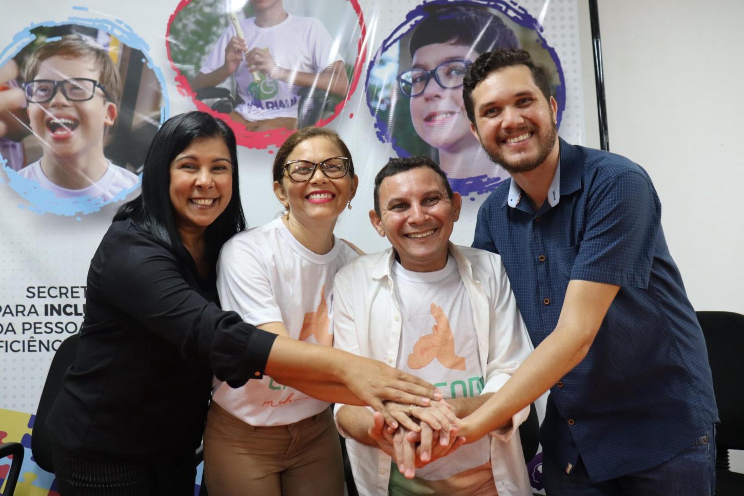 Programa “Entenda Minhas Mãos” já capacitou 200 servidores públicos em Libras