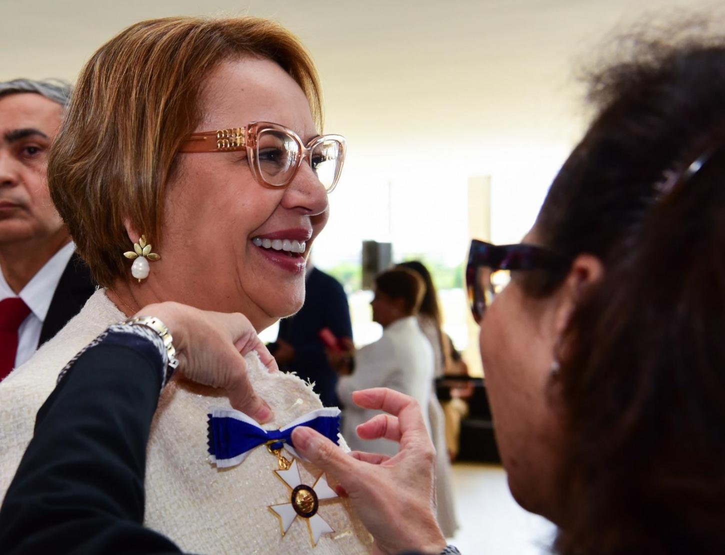 Senadora Jussara Lima recebe a Ordem do Rio Branco, a mais alta comenda concedida pelo Itamaraty
