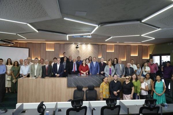 Assembleia Legislativa homenageia o centenário do sociólogo e jornalista Clóvis Moura