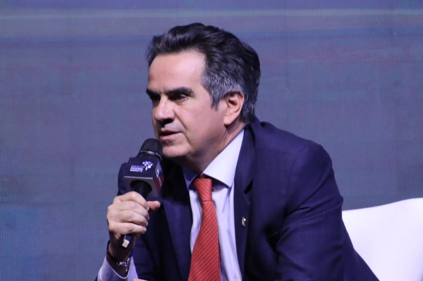 Por suspeita de uso indevido de recurso público, Ciro pede auditoria no Programa Cisternas