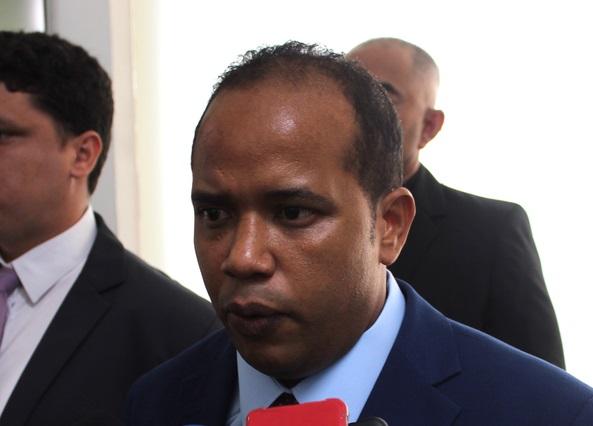 Presidente da Câmara diz ter recebido orientação do TCE-PI para manter salário de vereadora presa