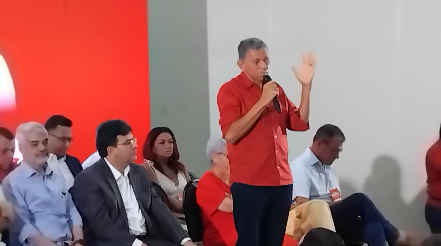 Presidente estadual do PT não aceita deputado e prefeito petistas aliados com adversários