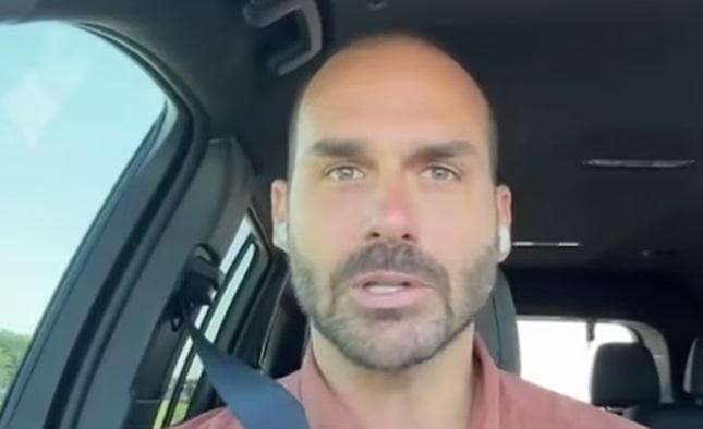 Alexandre de Moraes diz que Eduardo só aumenta os ilícitos após tornozeleira em Jair Bolsonaro