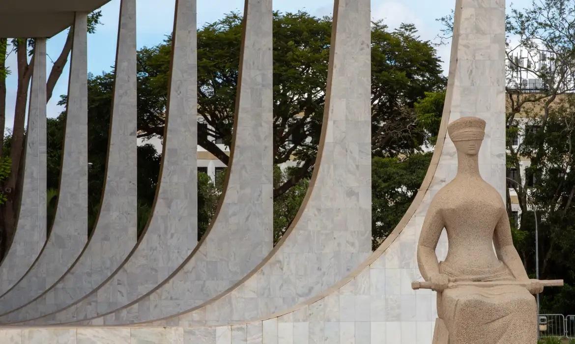 Associação Brasileira de Juristas pela Democracia pede ao STF responsabilização civil de Eduardo Bolsonaro