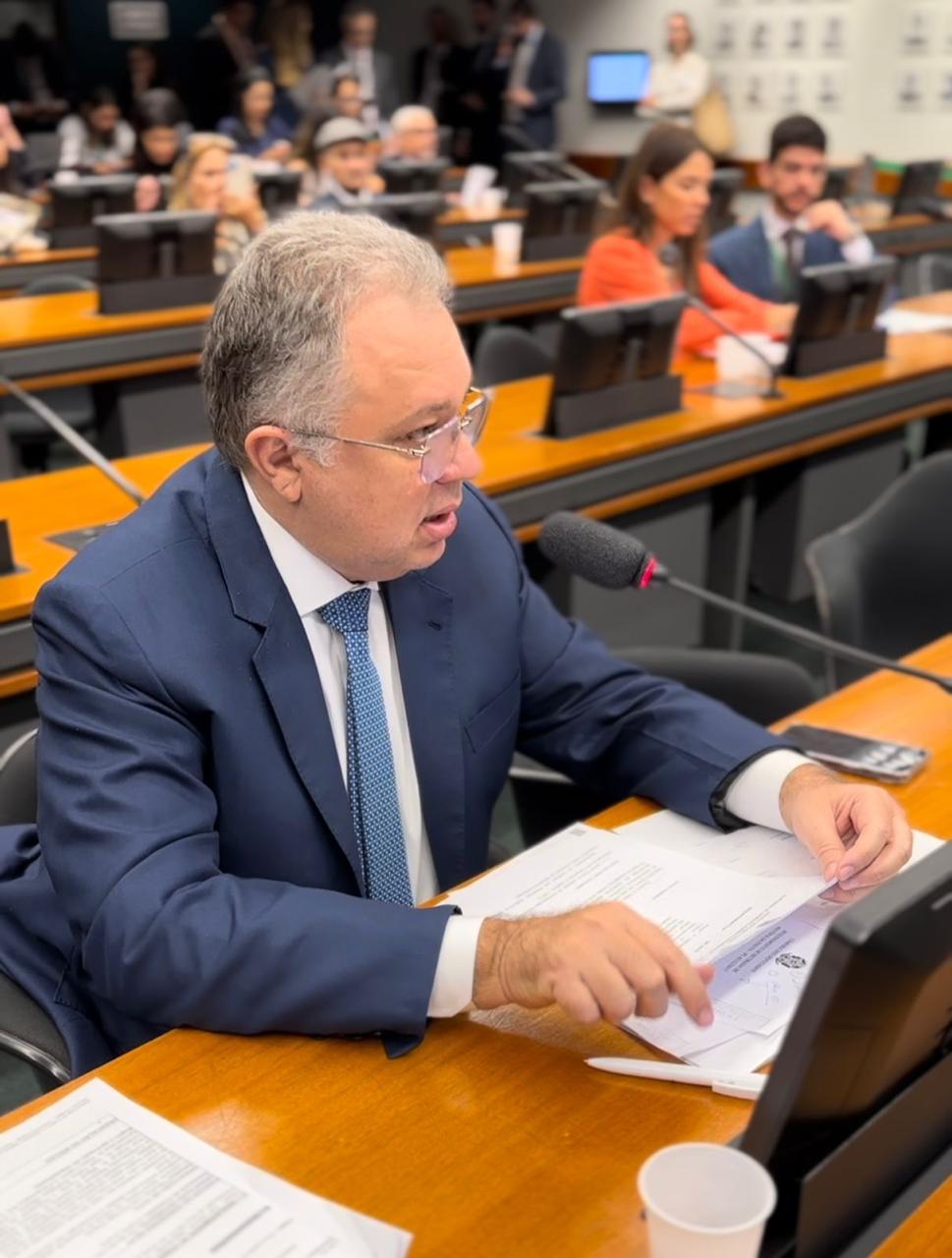 Câmara pode aprovar projeto que regulamenta profissão de gari