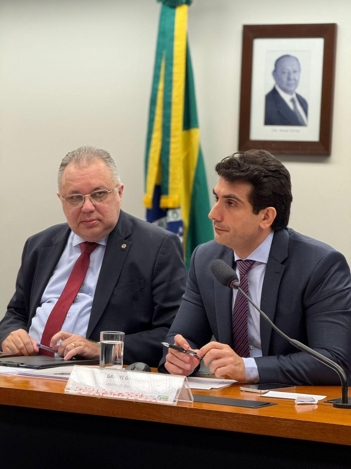 Florentino Neto convida presidente do BC para audiência sobre economia brasileira