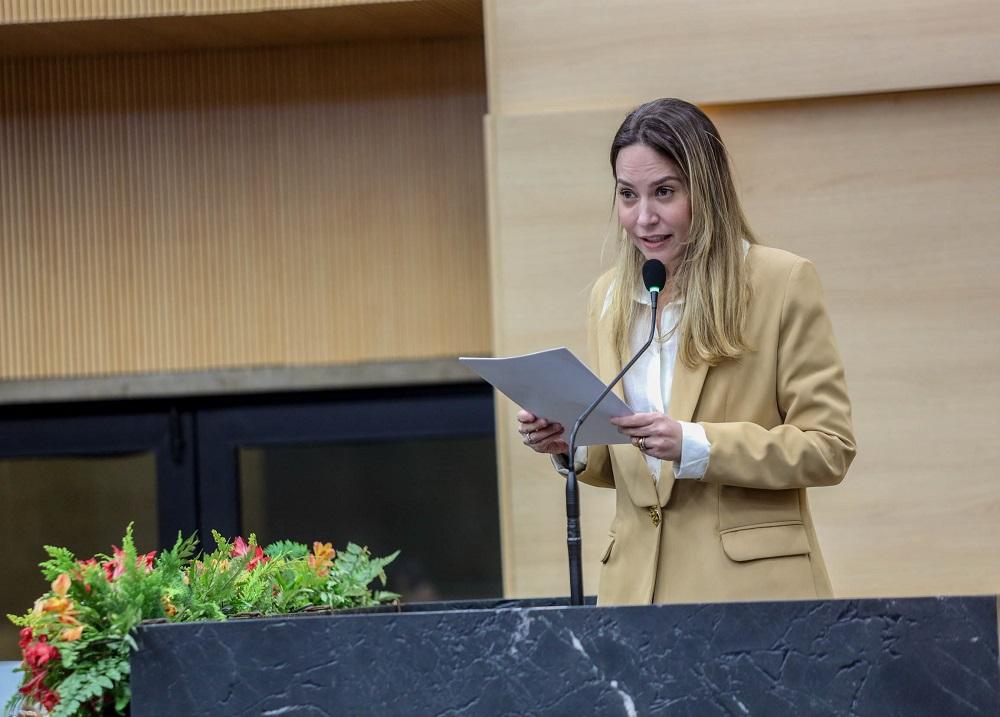Georgiano Neto se afasta e a suplente de deputada Vanessa Tapety assume na Assembleia Legislativa