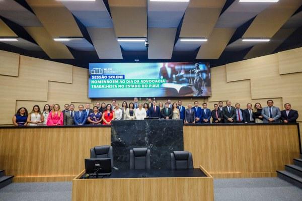 Sessão solene na Assembléia Legislativa celebra o Dia da Advocacia Trabalhista