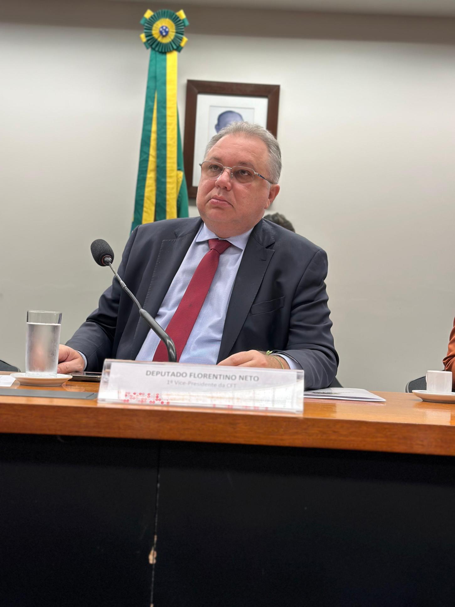 Audiência pública sobre tarifaço dos EUA é presidida por Florentino Neto
