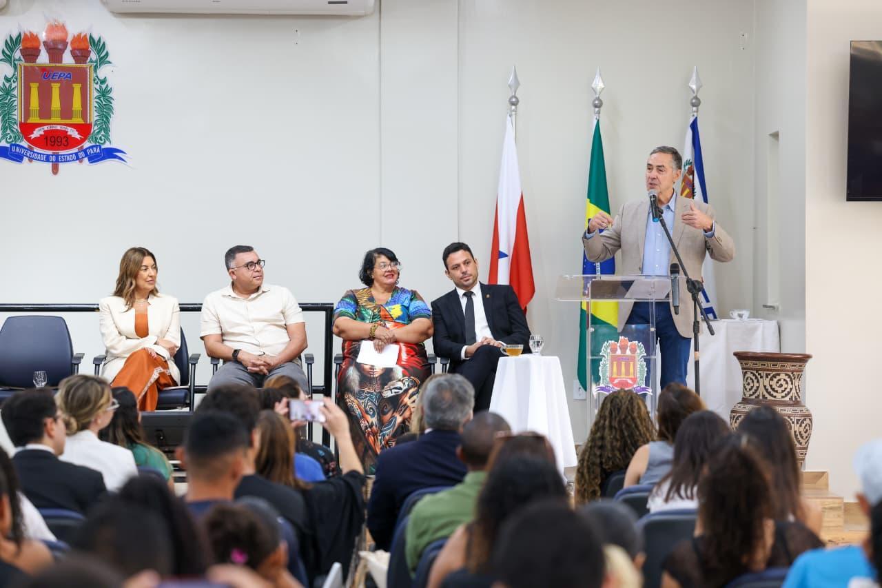 Barroso participa de ação para combater violência contra mulheres e meninas na Ilha do Marajó