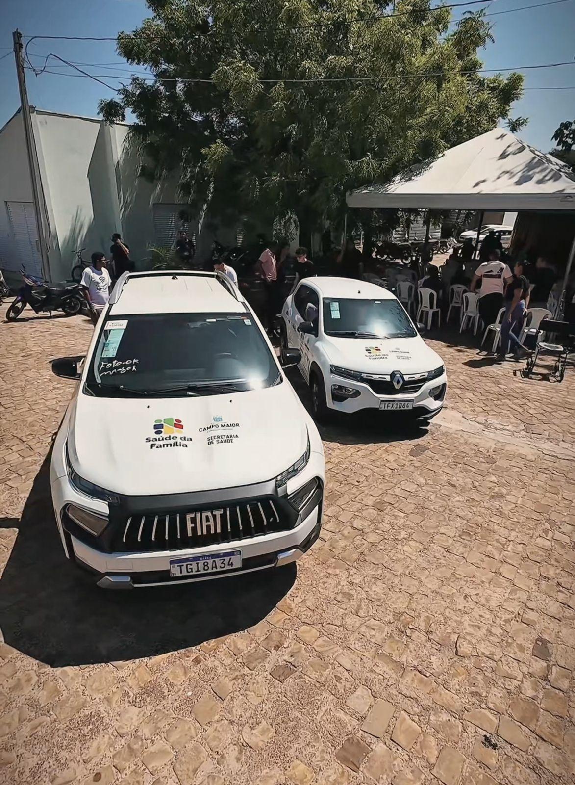 Senador Ciro Nogueira entrega dois veículos para uso exclusivo na saúde de Campo Maior