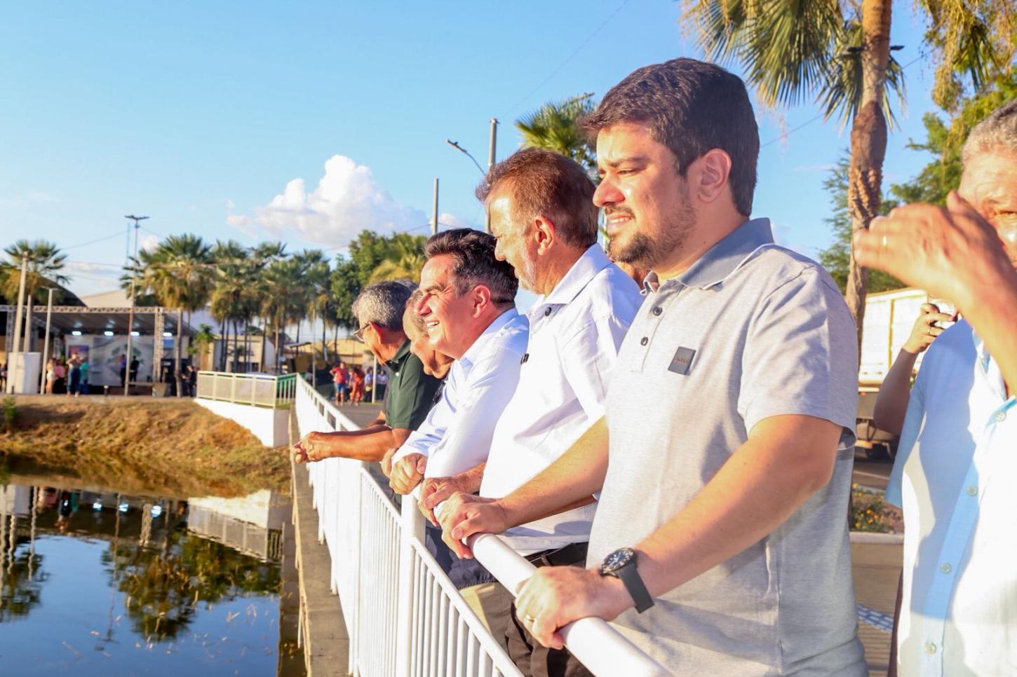 Ciro Nogueira inaugura 