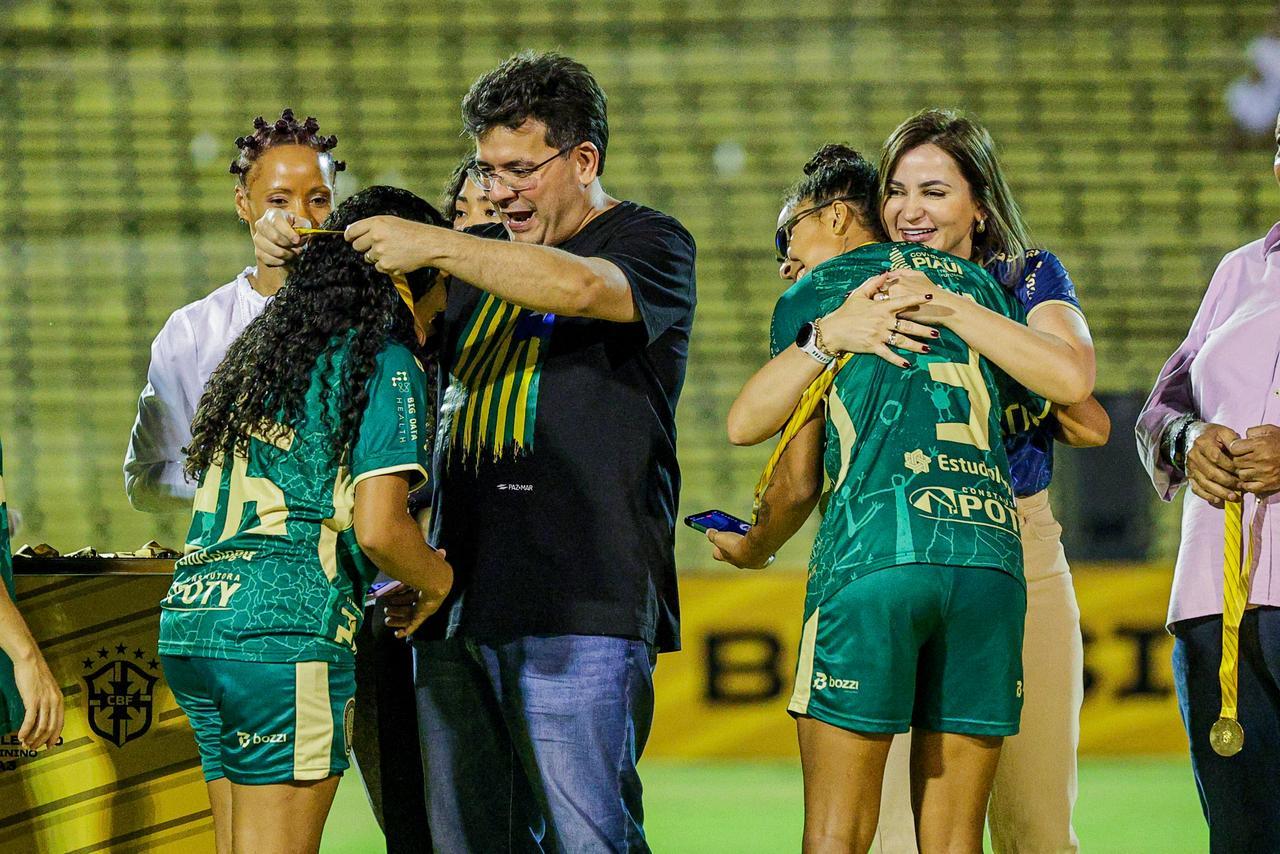 Governador anuncia a liberação de R$ 15 milhões para obras de modernização do estádio Albertão