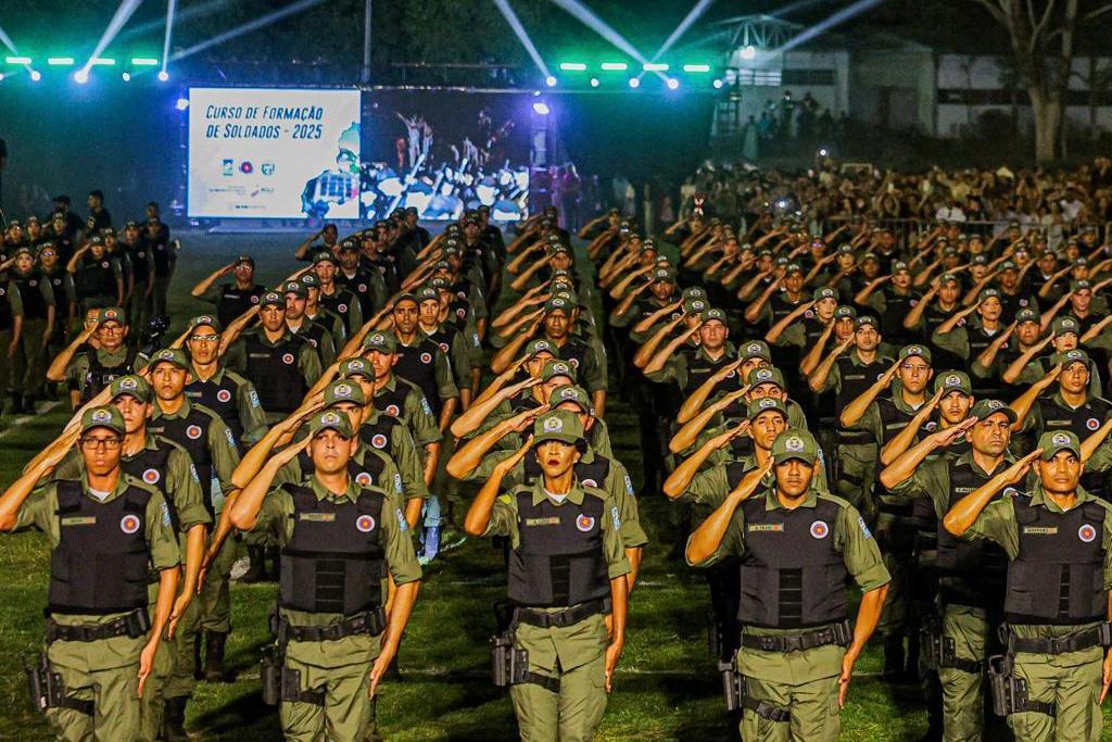 Governador nomeia 650 novos soldados: 