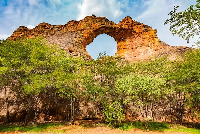 Governo inicia obra de pavimentação do entorno para melhorar acesso à Serra da Capivara