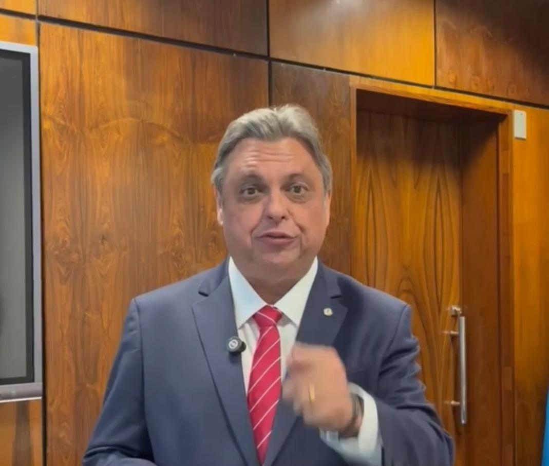 Júlio Arcoverde elogia polícias do Piauí, mas lembra terem o menor salário do país