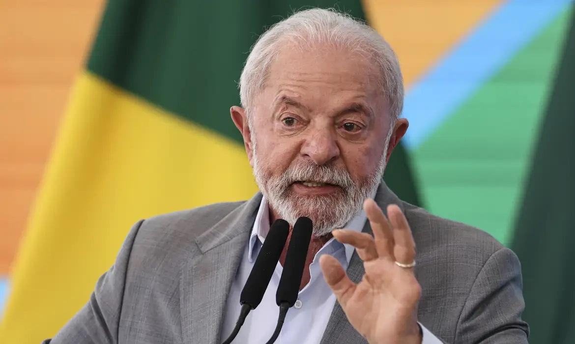 Presidente Lula reafirma disposição de diálogo após fala de Donald Trump a jornalistas