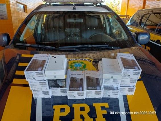 PRF apreende 15 celulares sem nota fiscal durante abordagem na rodovia BR-230 em Floriano
