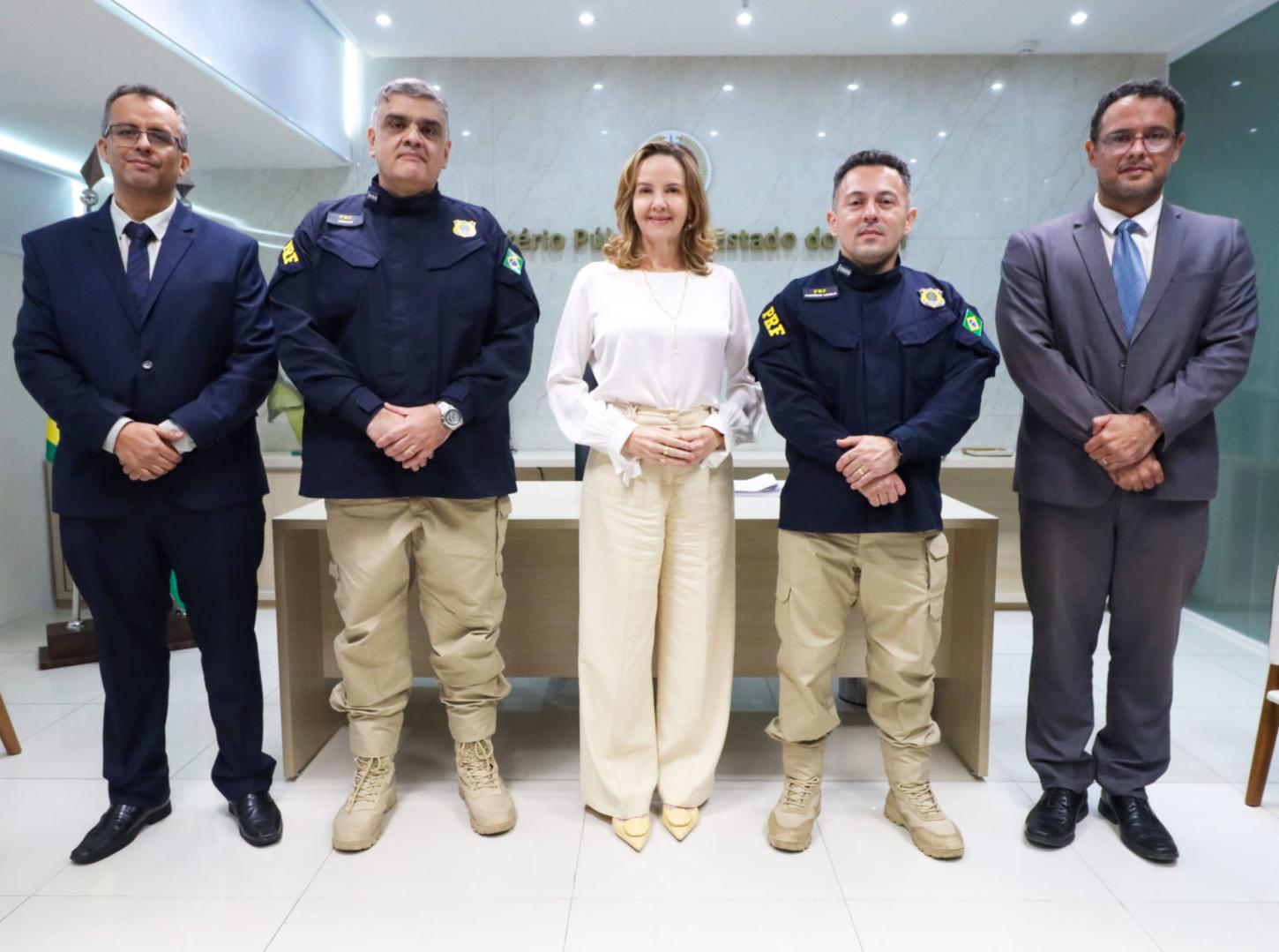 Procuradora discute parcerias estratégicas com superintendente da Polícia Rodoviária Federal no Piauí