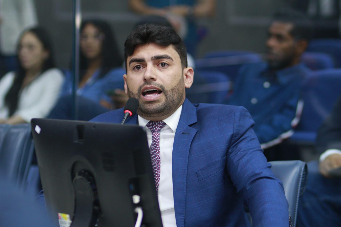 Vereador critica Prefeitura não resolver crise na saúde de Teresina