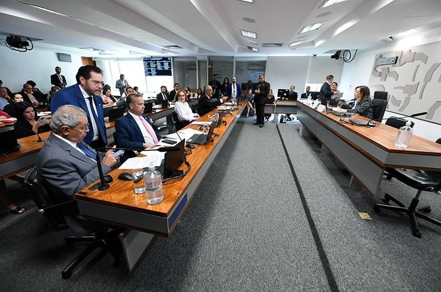 Wellington Dias participa de audiência pública no Senado para falar sobre avanços sociais do Brasil